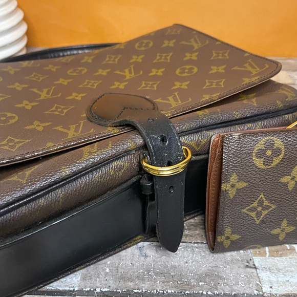 Louis Vuitton Bag & Wallet - Picture 8 of 12